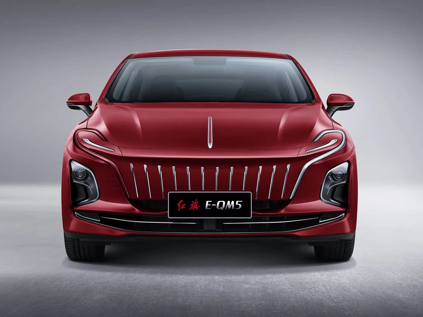 Hongqi E-QM5 Sedan EV rộng rãi Chiều dài cơ sở dài Xe điện nguyên chất chạy điện năng lượng mới