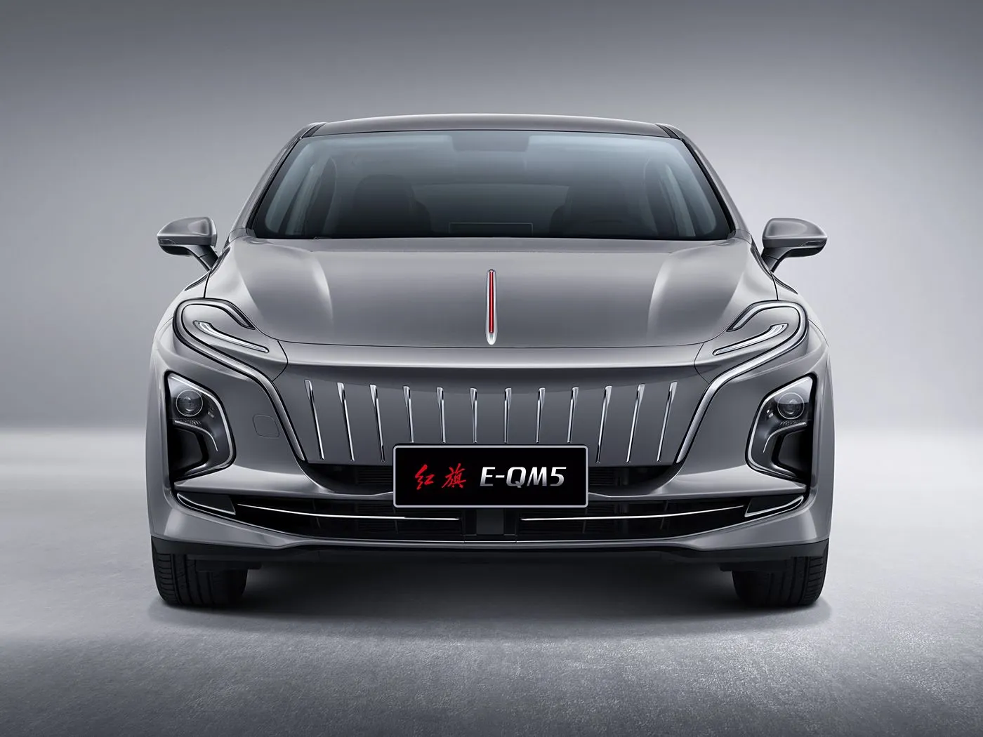 Hongqi E-QM5 Sedan EV rộng rãi Chiều dài cơ sở dài Xe điện nguyên chất chạy điện năng lượng mới