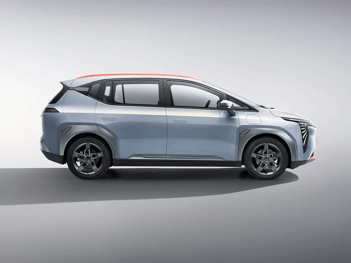 Xe điện GAC Aion Y Plus Phiên bản lái xe thông minh 5 cửa 5 chỗ EV SUV 150Kw Xe năng lượng mới để bán