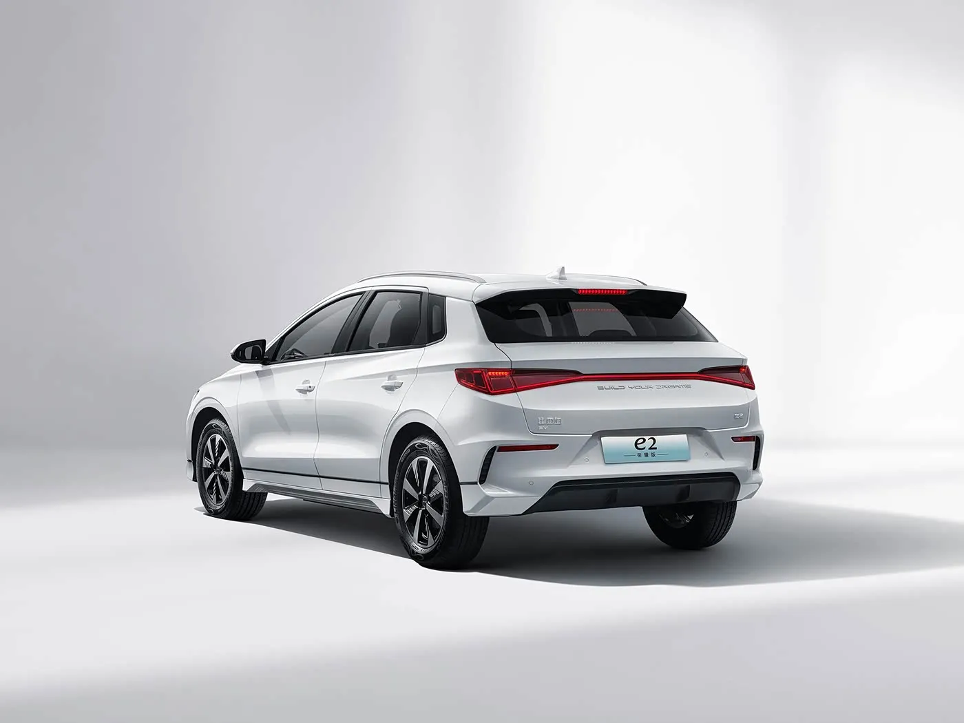 BYD E2 Luxury Electric EV Sedan SUV Hatchback Xe tay lái bên trái với động cơ pin lithium Xe năng lượng mới của Trung Quốc