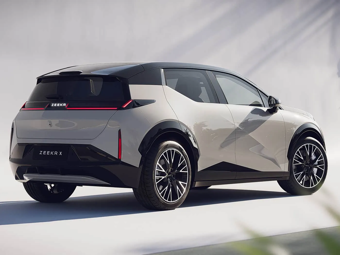 Chiếc SUV đáng đồng tiền nhất Xe Zeekr X chạy điện Xe năng lượng mới 190 km/h Hiệu suất linh hoạt có khả năng tốc độ phù hợp túi tiền
