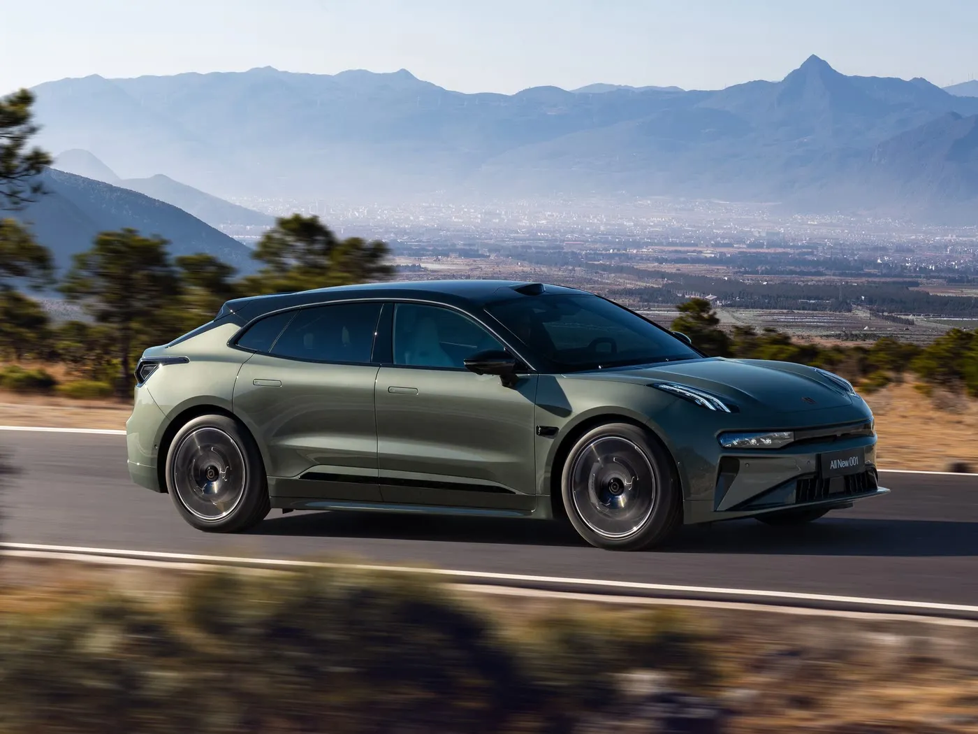 Zeekr 001 Hatchback 5 chỗ chạy điện chất lượng cao 4WD Tầm xa 705 km Xe năng lượng mới