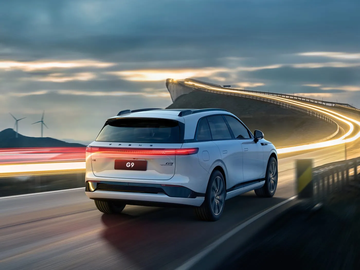 Xpeng G9 Xe SUV 4 cửa 5 chỗ sang trọng Xe điện MPV Hatchback năng lượng mới với chế độ dẫn động 4WD Điện PHEV và động cơ EV còn lại
