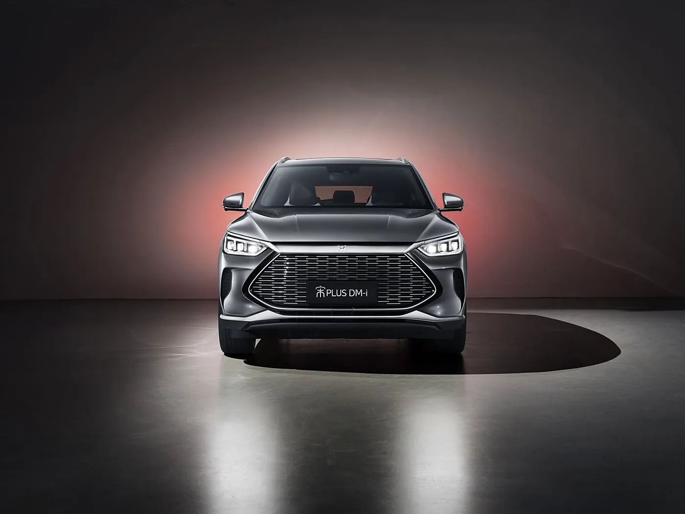 BYD Song Plus SUV Hệ dẫn động AWD tự động với camera phía sau Ghế da sử dụng nhiên liệu hybrid Tay lái bên trái