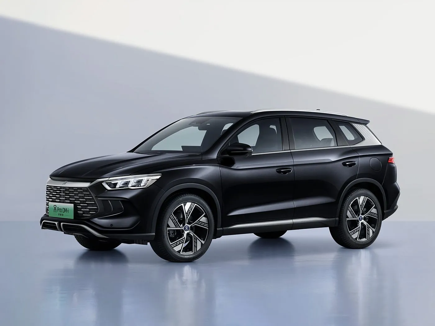 BYD Song Pro DM-i SUV PHEV nhỏ gọn với xe hybrid năng lượng mới tầm xa