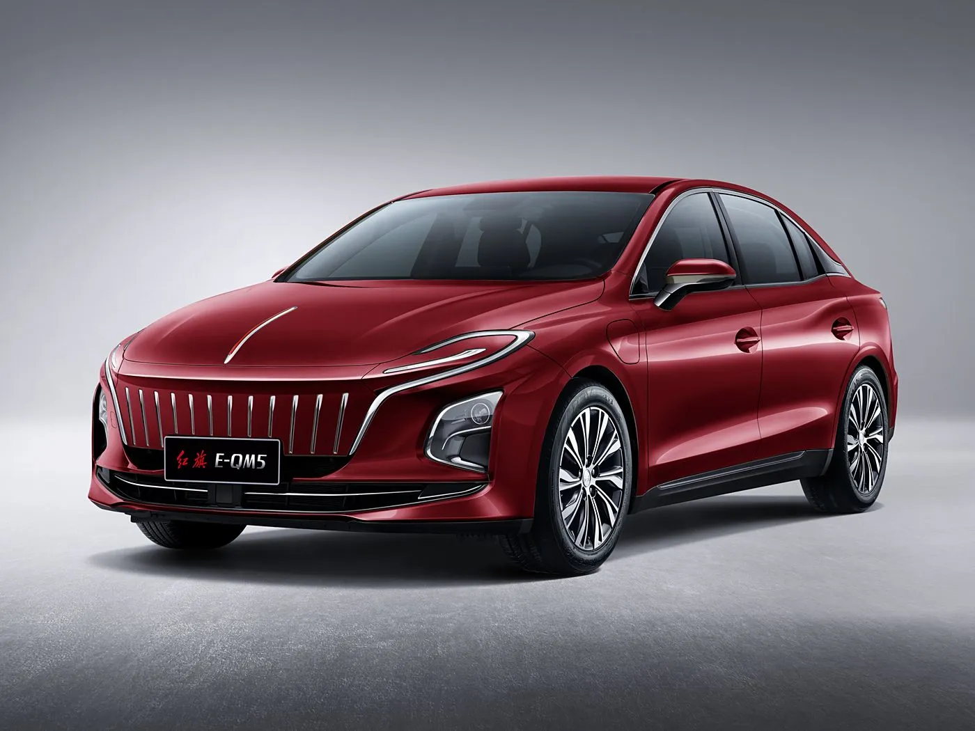 Hongqi E-QM5 Sedan EV rộng rãi Chiều dài cơ sở dài Xe điện nguyên chất chạy điện năng lượng mới
