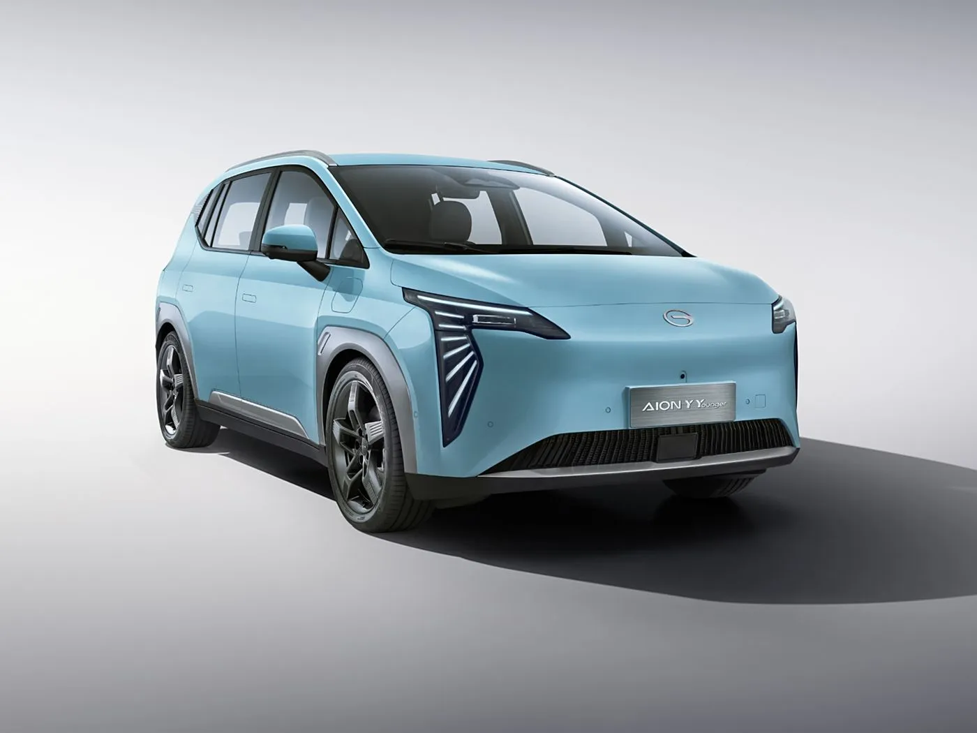Xe điện GAC Aion Y Plus Phiên bản lái xe thông minh 5 cửa 5 chỗ EV SUV 150Kw Xe năng lượng mới để bán
