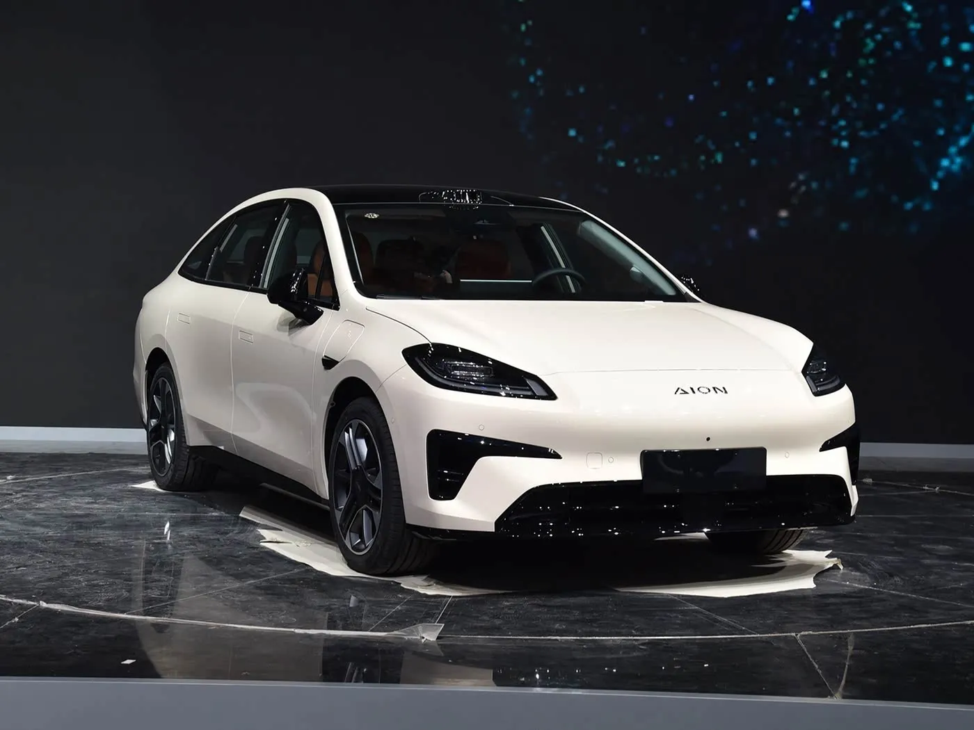 AION RT Xe SUV Điện Tay Lái Bên Trái Tốc Độ Cao EV Hộp Số Tự Động Lai Mini Cấp Sedan Xe Năng Lượng Mới dành cho Người Lớn