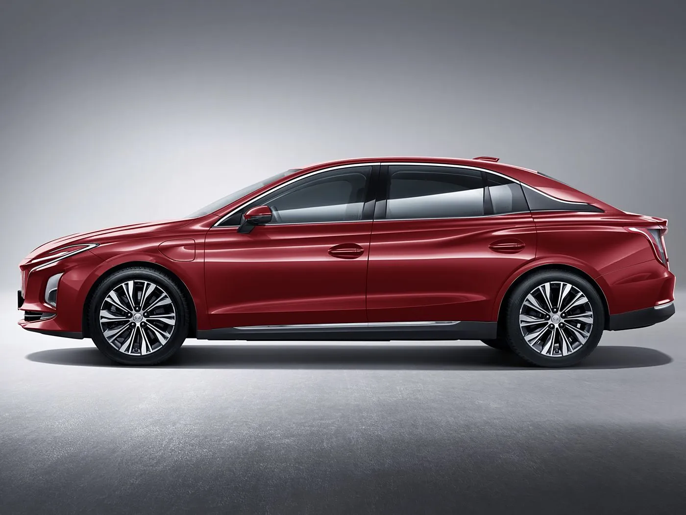 Hongqi E-QM5 Sedan EV rộng rãi Chiều dài cơ sở dài Xe điện nguyên chất chạy điện năng lượng mới