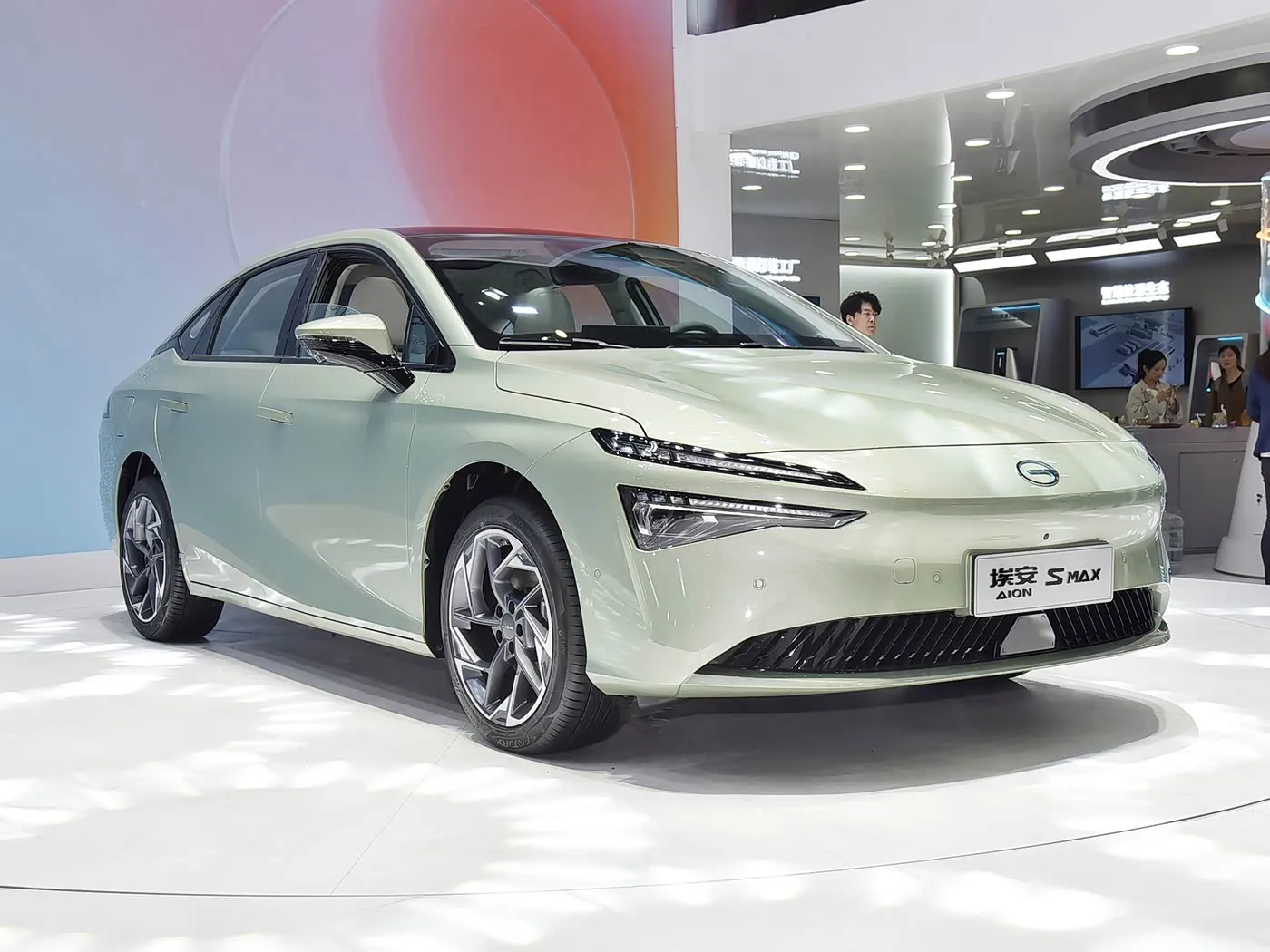 SUV điện cao cấp AION S MAX hybrid EV với các tính năng tiên tiến tốc độ cao Xe năng lượng mới thân thiện với môi trường