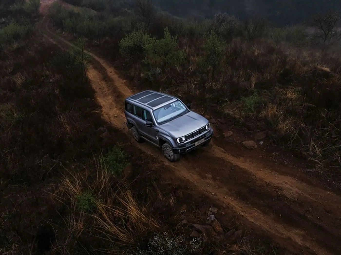 Bắc Kinh Off-Road BJ40 SUV nhỏ gọn 4WD, bình chứa 85L & Camera toàn cảnh Chiều dài cơ sở dài